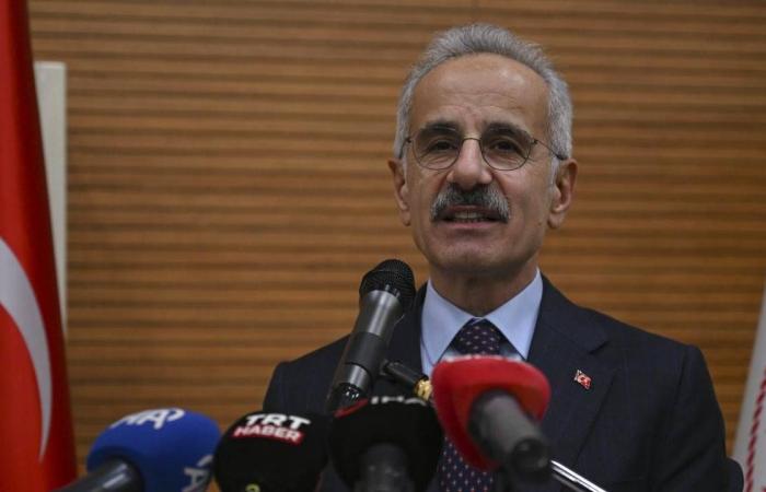 تركيا:
      جدل
      واسع
      حول
      أسباب
      تحطّم
      طائرة
      رئيس
      أركان
      «الوحدة»
      الليبية