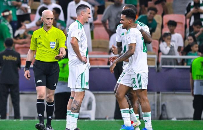 هل
      بات
      الأهلي
      الواجهة
      المشرفة
      الوحيدة
      للكرة
      السعودية
      «قارياً»؟