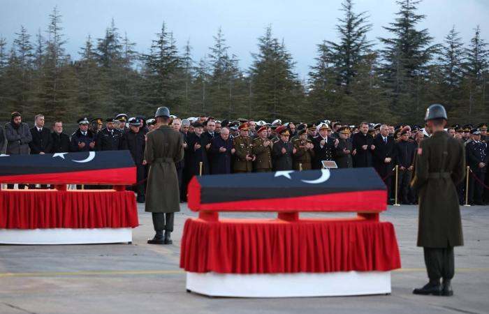 تركيا:
      جدل
      واسع
      حول
      أسباب
      تحطّم
      طائرة
      رئيس
      أركان
      «الوحدة»
      الليبية