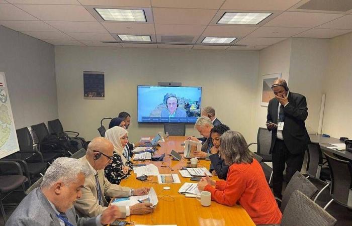 انتهاكات
      حوثية
      تستهدف
      المعلمين
      في
      4
      محافظات
      يمنية