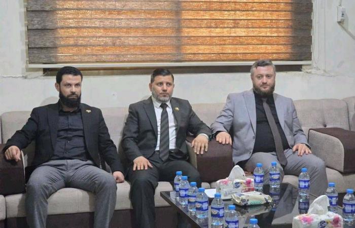 الفصائل
      «تُعيد»
      المالكي
      إلى
      السباق
      الحكومي