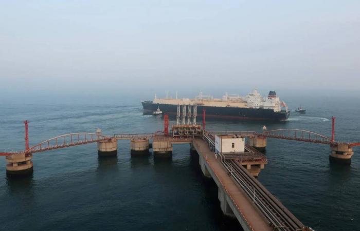 النفط
      يرتفع
      5
      %
      مع
      تجدد
      التوتر
      بين
      الولايات
      المتحدة
      وإيران