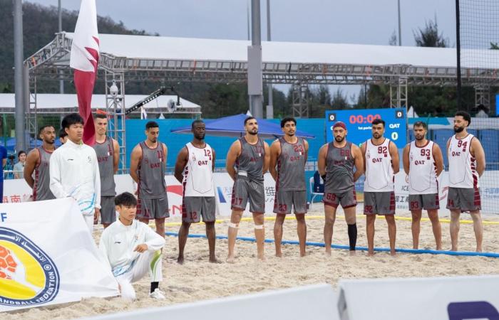 بحضور سعادة الشيخ جوعان بن حمد آل ثاني، رئيس المجلس الأولمبي الآسيوي ورئيس اللجنة الأولمبية القطرية..منتخب قطر لكرة اليد الشاطئية يستهل مشاركته بالفوز على باكستان وعمان