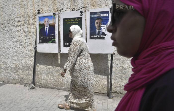 الجزائر:
      قائد
      الجيش
      يبحث
      حماية
      المنشآت
      الحيوية
      من
      «تهديدات
      جديدة»