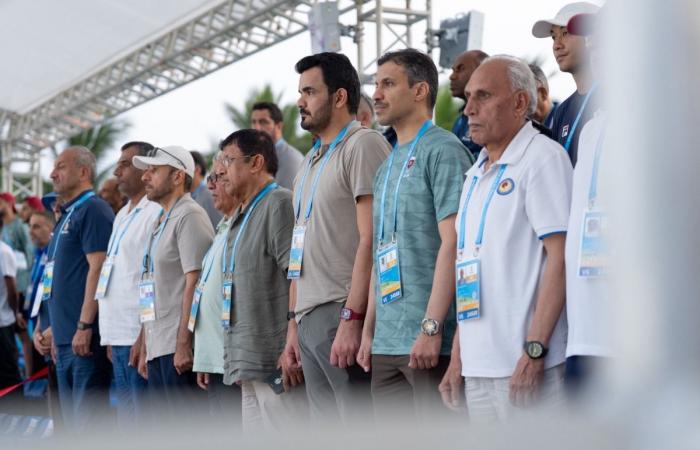 بحضور سعادة الشيخ جوعان بن حمد آل ثاني، رئيس المجلس الأولمبي الآسيوي ورئيس اللجنة الأولمبية القطرية..منتخب قطر لكرة اليد الشاطئية يستهل مشاركته بالفوز على باكستان وعمان