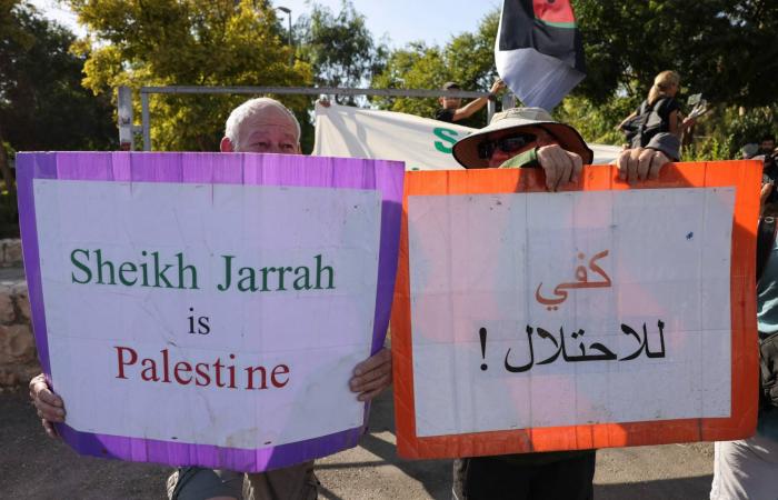 نواف
      سلام
      يأمل
      وضع
      حدّ
      نهائي
      «للحروب
      بالوكالة»
      على
      أرض
      لبنان