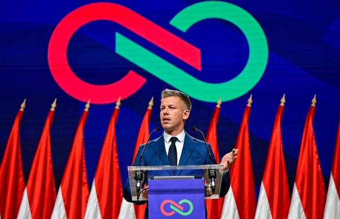 لندن
      وباريس
      تتوصلان
      إلى
      اتفاق
      لمحاولة
      وقف
      عمليات
      عبور
      قناة
      المانش