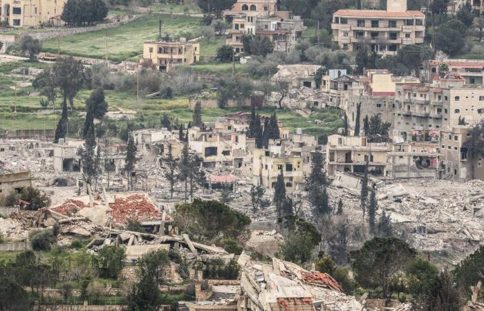 إحداهما ما زالت عالقة.. إصابة صحفيتين لبنانيتين خلال غارات إسرائيلية