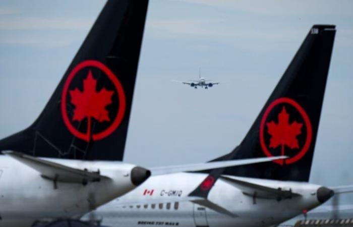 طائرة
      تابعة
      لطيران
      كندا
      تتورط
      في
      اقتراب
      خطير
      بمطار
      نيويورك