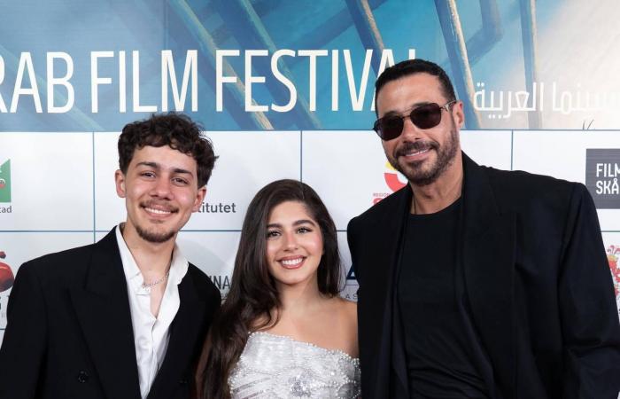 أحمد
      السعدني:
      «ولنا
      في
      الخيال
      حب»
      نجح
      في
      المعادلة
      الصعبة