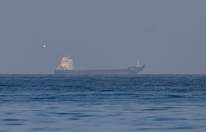 منظمة بحرية: إيران تهاجم سفينة حاويات قرب مضيق هرمز