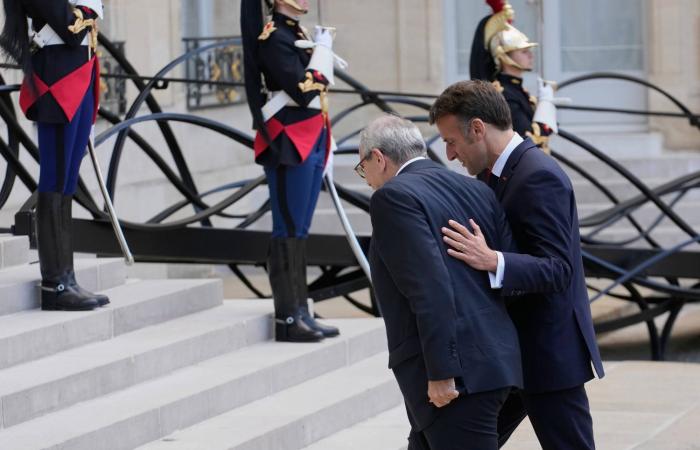 ضغوط
      على
      ترمب
      لمطالبة
      إسرائيل
      بوقف
      «إبادة»
      القرى
      اللبنانية