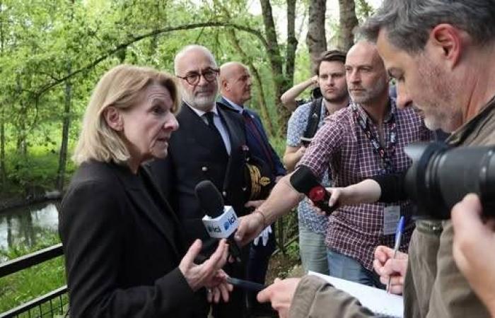 «قضية
      داود»
      تضع
      العلاقات
      الفرنسية
      -
      الجزائرية
      في
      اختبار
      دبلوماسي
      جديد