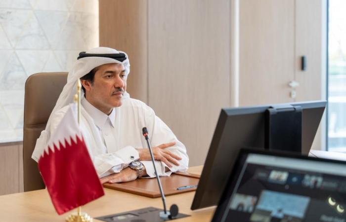 وزير الدولة لشؤون التجارة الخارجية يجتمع مع وزير التجارة والصناعة الهندي