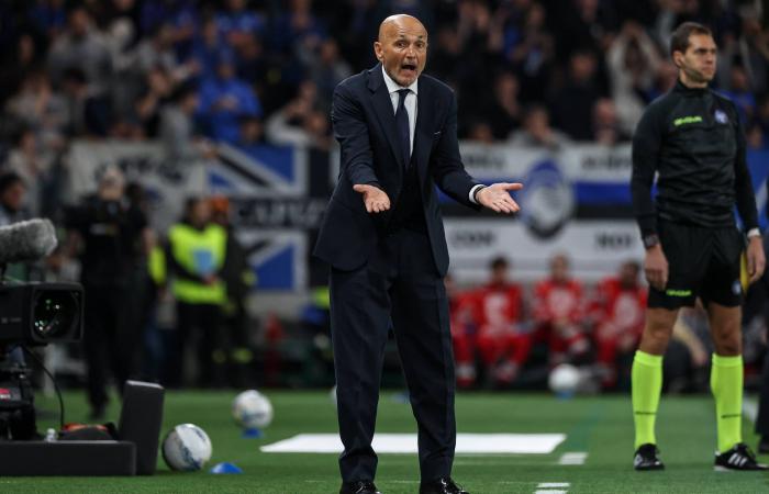 دورة
      مدريد:
      سابالينكا
      إلى
      الدور
      الثالث