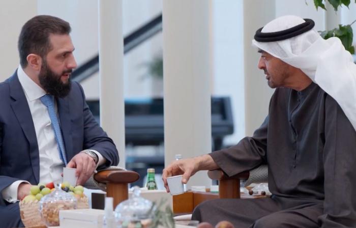 سوريا.. فيديو مراسم استقبال محمد بن زايد للرئيس أحمد الشرع