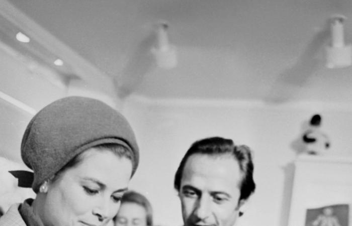 أول حفاض أطفال يتحوّل إلى قطعة كوتور.. طفلة ريانا تخطف الأضواء من والدتها