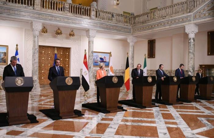 السيسي
      في
      قبرص...
      محادثات
      تستعرض
      أزمات
      المنطقة
      وسبل
      دعم
      الاقتصاد