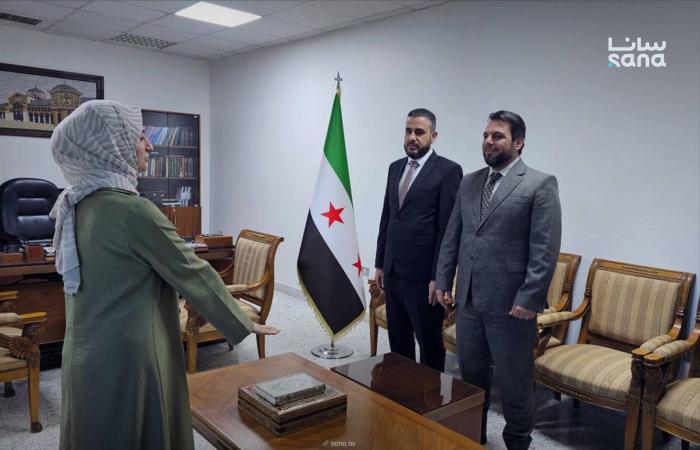 لبنان
      يجدد
      ثوابت
      التفاوض:
      انسحاب
      كامل
      ولا
      منطقة
      عازلة