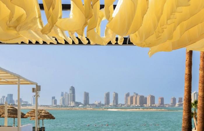 قطر للسياحة تعلن عن افتتاح شاطئ جديد في قلب الدوحة