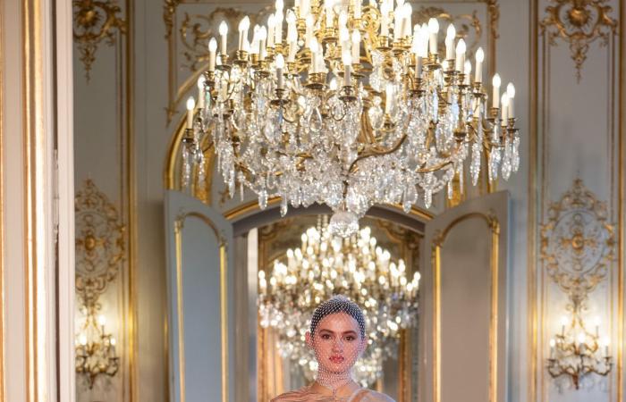 الموضة العربية المحتشمة تنافس الأزياء الجريئة على منصات باريس