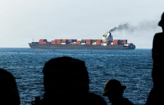 البنتاغون: قوات أمريكية تصعد على متن سفينة أخرى تحمل نفطا إيرانيا