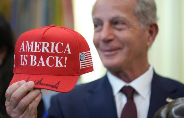 مسعفون:
      غارة
      إسرائيلية
      تقتل
      3
      في
      غزة