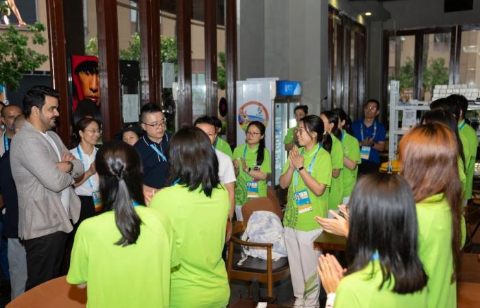 رئيس المجلس الأولمبي الآسيوي يزور قرية الرياضيين بدورة الألعاب الشاطئية "سانيا 2026"