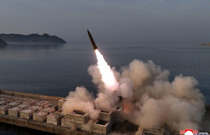 ترمب:
      إيران
      ستقدم
      عرضا
      يهدف
      إلى
      تلبية
      المطالب
      الأميركية