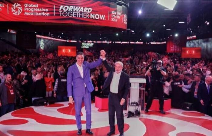 «القوى
      التقدمية»
      في
      الغرب
      تسعى
      لاستعادة
      الثقة
      بالنفس