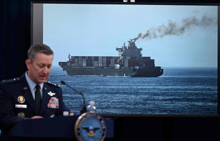 ترمب
      يكسر
      مقاطعته
      ويشارك
      لأول
      مرة
      في
      حفل
      مراسلي
      البيت
      الأبيض