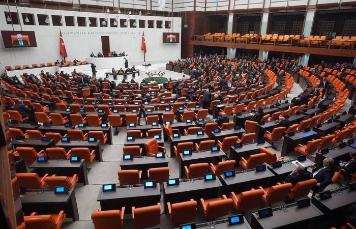 البيت
      الأبيض:
      ويتكوف
      وكوشنر
      يتوجهان
      إلى
      باكستان
      لإجراء
      محادثات
      مع
      إيران