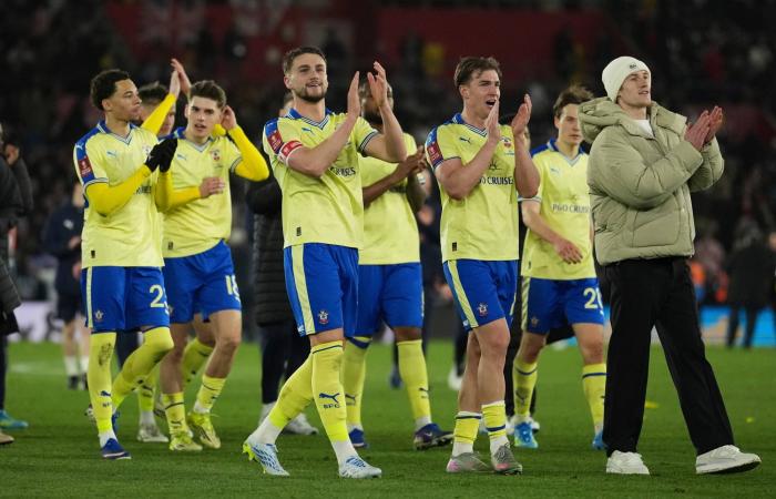 مانشستر
      سيتي
      لتجنب
      مفاجآت
      ساوثهامبتون
      في
      نهائي
      كأس
      إنجلترا