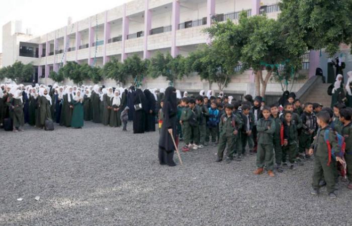 الحوثيون
      يطلقون
      أسماء
      قتلاهم
      على
      مدارس
      في
      صنعاء