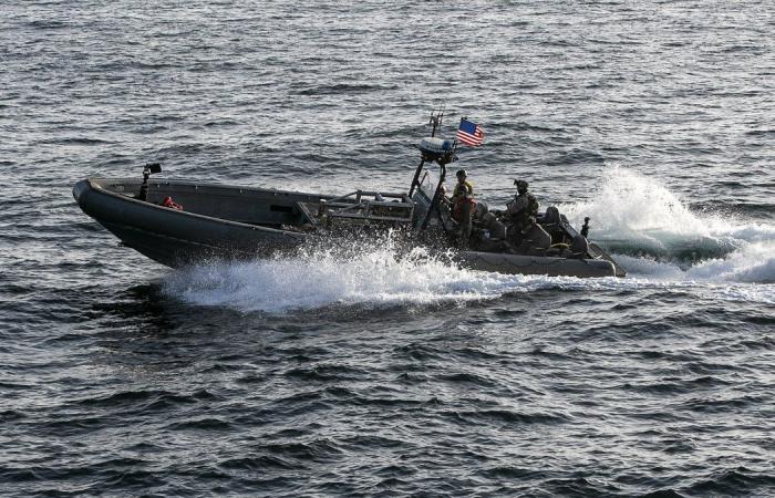 بالصور.. الحصار الأمريكي على الموانئ الإيرانية