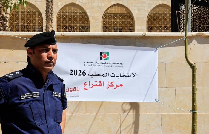 انتخابات
      محلية
      فلسطينية...
      «بروفة»
      النظام
      السياسي
      الجديد