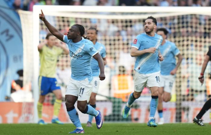 مانشستر
      سيتي
      يواصل
      كتابة
      التاريخ
      ويبلغ
      نهائي
      كأس
      إنجلترا