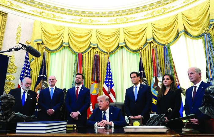 غارات
      إسرائيلية
      متواصلة
      على
      الجنوب
      اللبناني
      وتوسع
      في
      نمط
      ردّ
      «حزب
      الله»