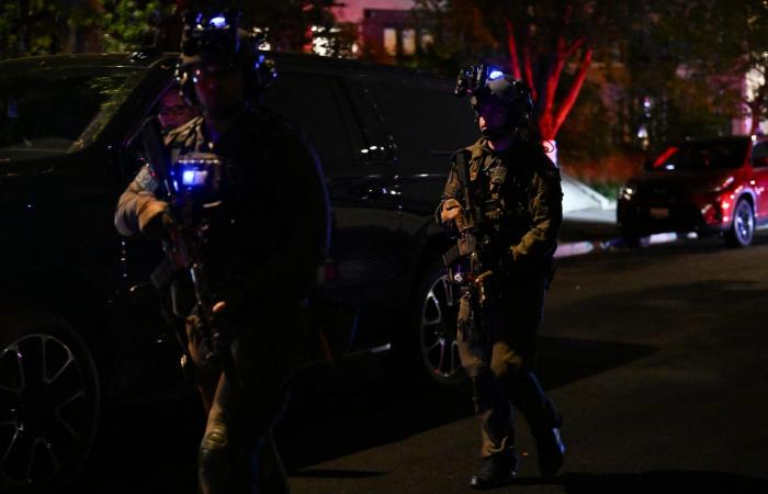 متابعة: تحديث مباشر.. إخلاء ترامب خلال حفل عشاء مراسلي البيت الأبيض وفيديو محاولة المسلح الاقتحام وأول تعليق للرئيس