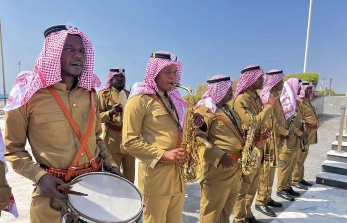 حضرموت
      تستعيد
      ذكرى
      تحريرها
      باستعراض
      قوتها