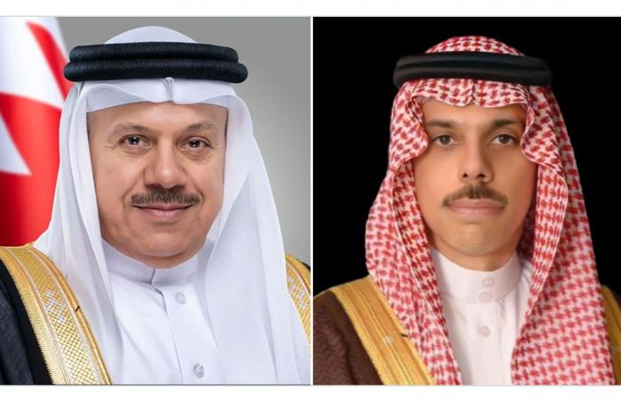 وزيرا خارجية السعودية والبحرين يبحثان هاتفياً الأوضاع الراهنة في المنطقة