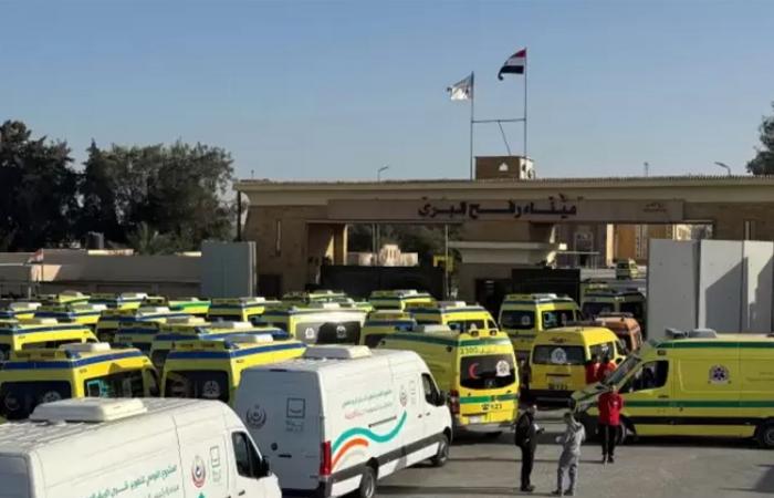 إجلاء 183 مريضا ومرافقا من غزة عبر معبر رفح لتلقي العلاج بالخارج