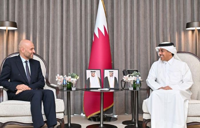  وزير العمل يجتمع مع القائم بالأعمال بالإنابة بسفارة الولايات المتحدة الأمريكية