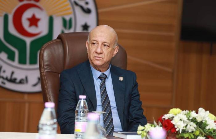 انتخابات
      الجزائر
      2026:
      المعارضة
      تواجه
      «عقبة
      التوقيعات»