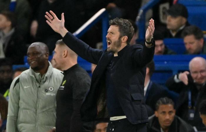 صيف
      حافل
      ينتظر
      حركة
      تغيير
      وانتقالات
      للمديرين
      الفنيين