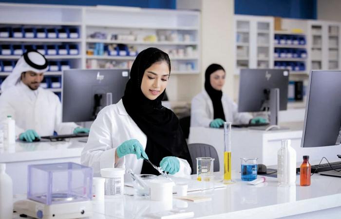 قانون مرتقب للتعليم العالي.. د. حارب الجابري لـ الشرق: لا زيادة في رسوم الجامعات بدون موافقة رسمية