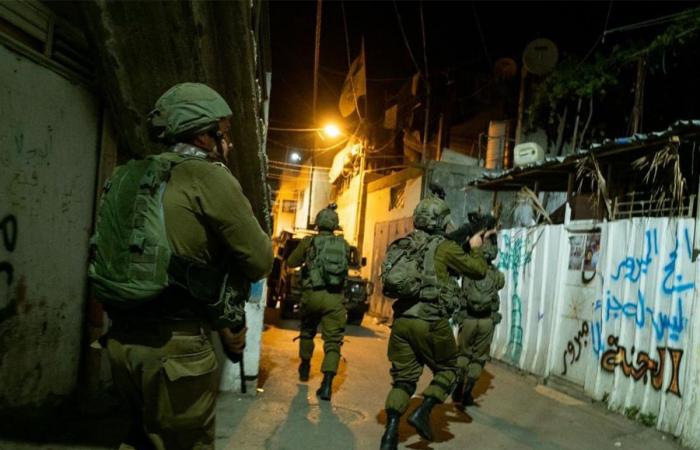 الاحتلال يعتقل 35 فلسطينياً من شمالي القدس