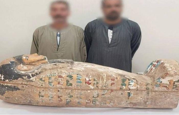 مصر:
      جرائم
      التنقيب
      عن
      الآثار
      تعيد
      «التجارة
      الممنوعة»
      للواجهة