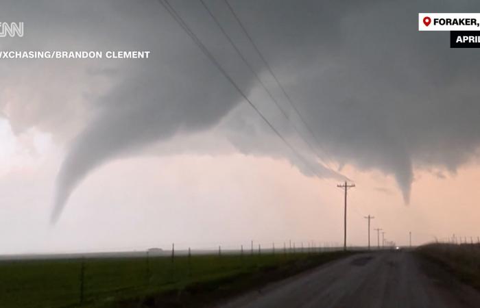 لقطات مهيبة.. كاميرا ترصد إعصارين متزامنين في شمال أوكلاهوما