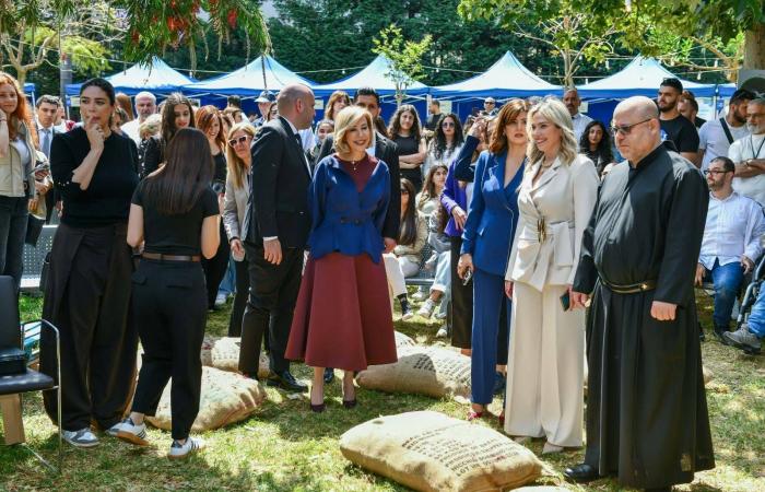 اللبنانية
      الأولى
      تفتتح
      «منتدى
      التعليم»
      في
      جامعة
      «الروح
      القدس
      -
      الكسليك»